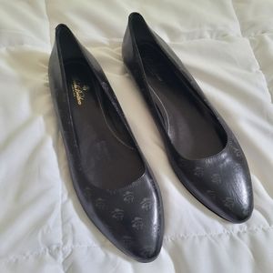 Brooks brothers never used flats